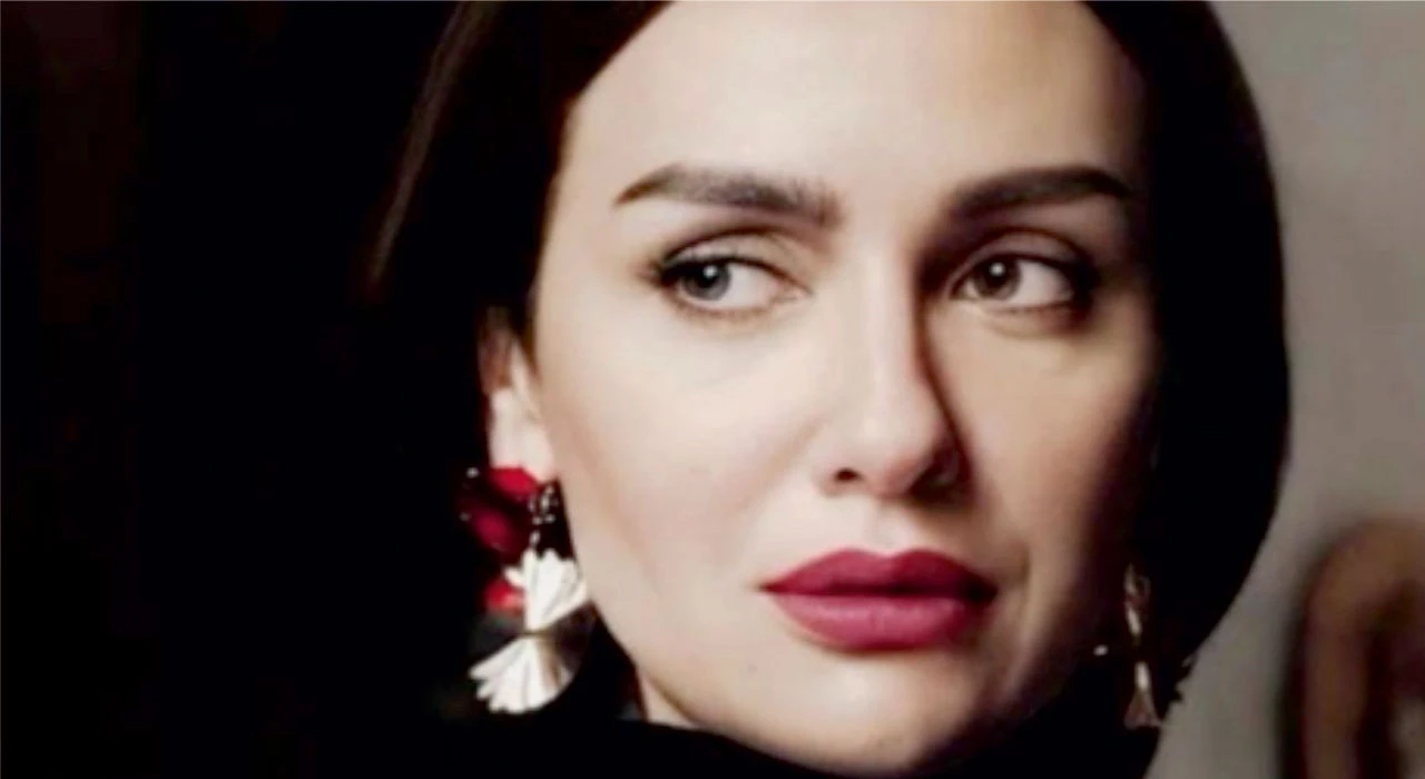 birce akalay 2