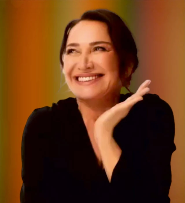 demet akbag 4