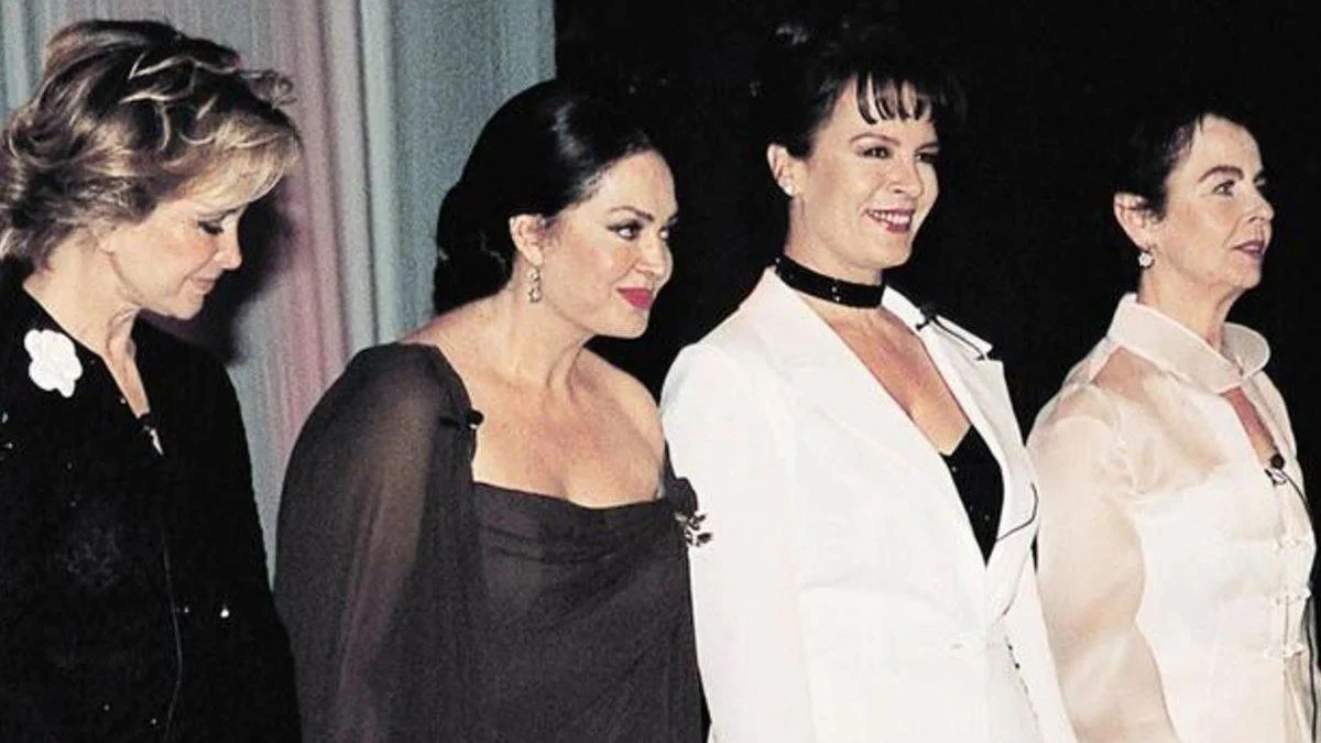 selda akkordan dort yaprakli yonca ya sok eden sozler 5
