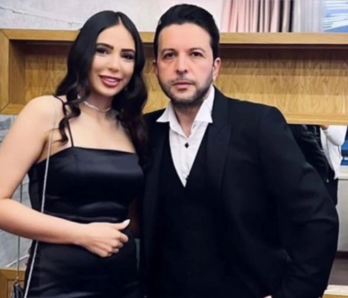 nihat dogan ve 6 aylik hamile esinden yeni poz 2
