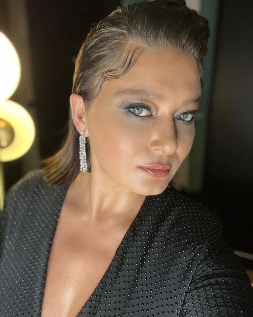 nurgul yesilcay yillar onceki halini paylasti binlerce begeni aldi 20