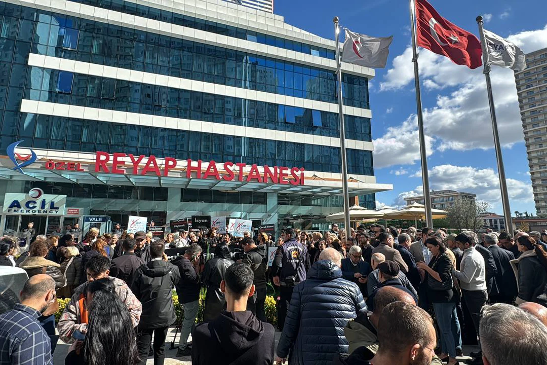 aa 20241019 35956705 35956703 chp istanbul il orgutunden yenidogan cetesine iliskin basin aciklamasi