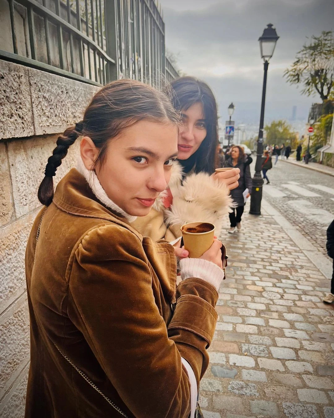 un jour a montmartre one more day to spend togetherberaber alinacak bir nefes dahaencore un rire a partager love 2