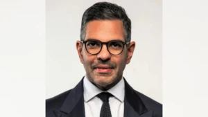 Milyarder iş insanı Sunjay Kapur’un hayatı bir arı yüzünden son buldu