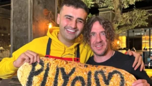 CZN Burak’tan dev sürpriz!