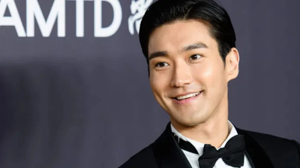 Super Junior üyesi Siwon’un Bali tatili sosyal medyayı karıştırdı! Yanındaki kadın kim? 8 1 1569