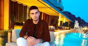 1200x627 dj faruk sabancinin yeni otomobilinin fiyati dudak ucuklatti 1645761710352