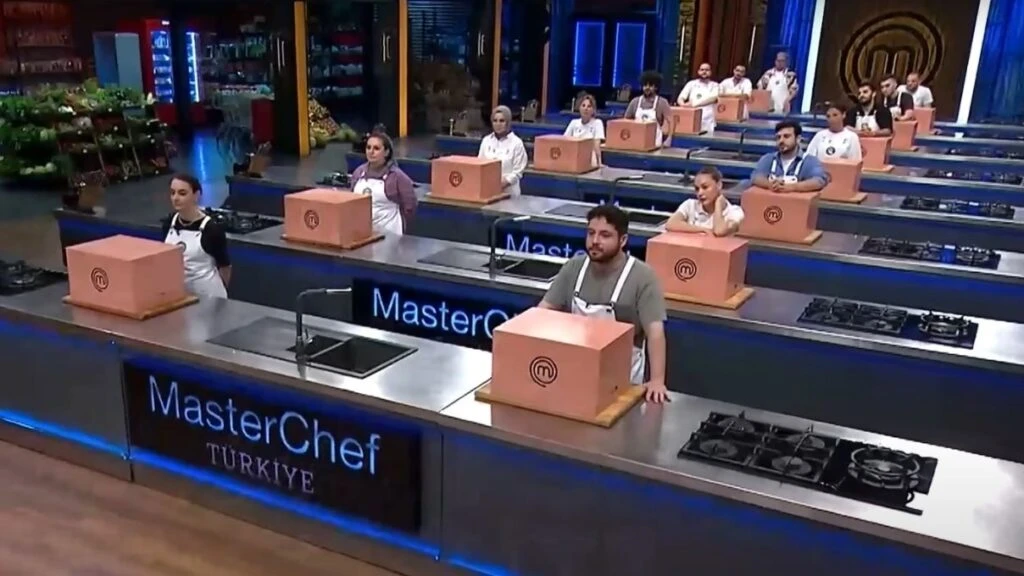 16 Agustos 2025 MasterChef Turkiye yedeklerden ana kadroya giren 2. yarismaci kim MasterChef 2025 yedeklerden ana kadroya kim girdi