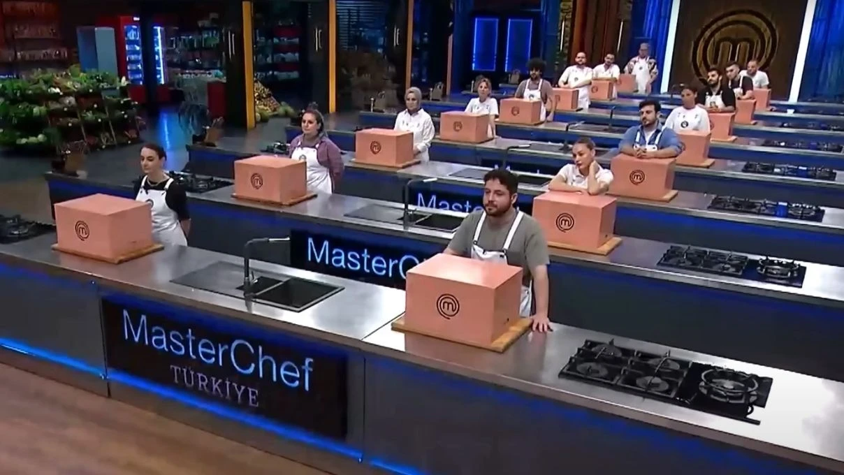 16 Agustos 2025 MasterChef Turkiye yedeklerden ana kadroya giren 2. yarismaci kim MasterChef 2025 yedeklerden ana kadroya kim girdi