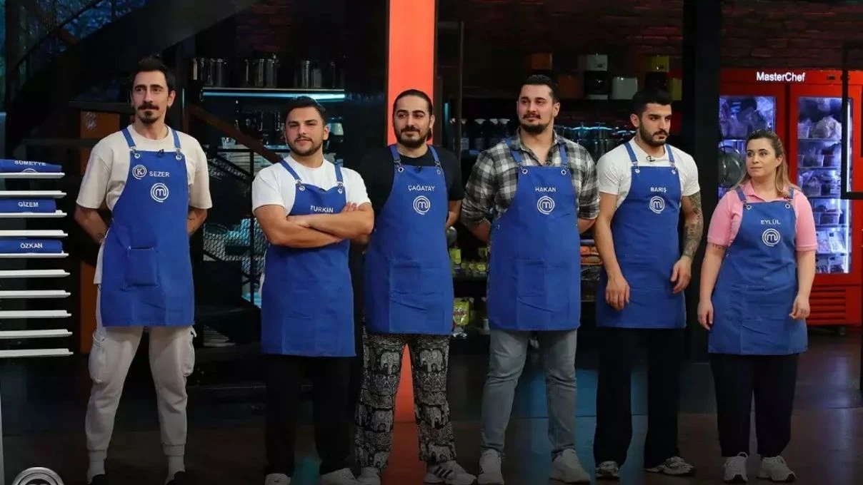 16 kasim 2025 masterchef mavi takim kadrosu