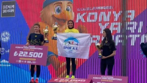 Uluslararası Konya Yarı Maratonu’nda Antrenör Burcu Subatan Belir birinci oldu! Dikkat çeken yarışta adını zirveye yazdırdı