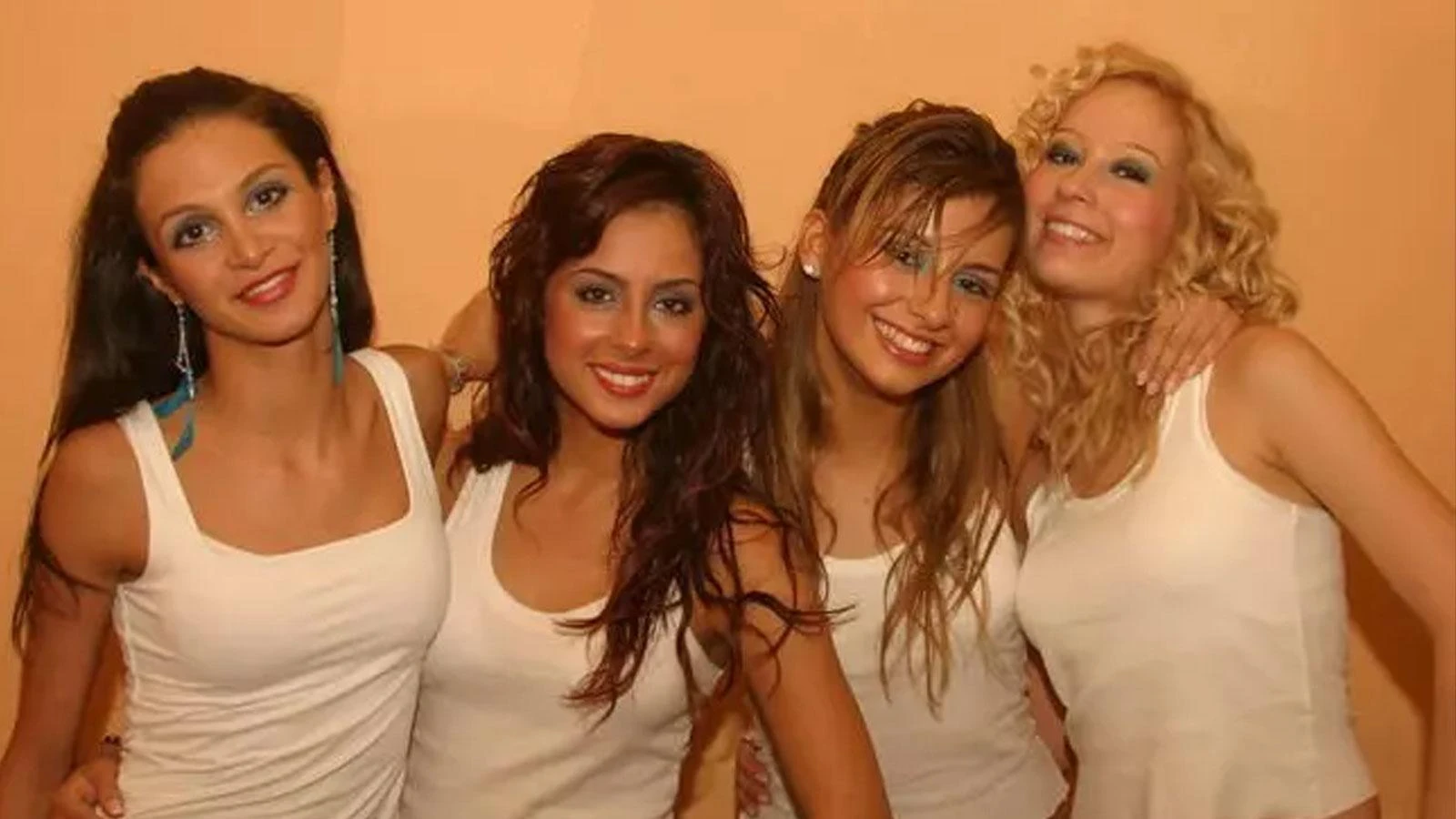 Hepsi Grubu üyesi Cemre Kemer'den beklenmedik çıkış: 'Fatura hep bana kesiliyor!' 25 hepsi grubu uyesi cemre kemer den beklenmedik cikis fatura hep bana kesiliyor
