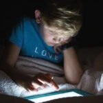 tablet bilgisayar ve akilli telefon kullaniminin cocuklar uzerindeki 5 zarari