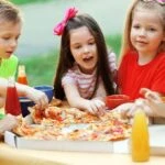 Çocukların vazgeçilmez yemeği olacak! Sebzeli pizza