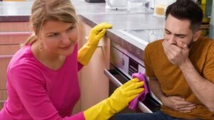 Fırın camını temizlerken aman dikkat!