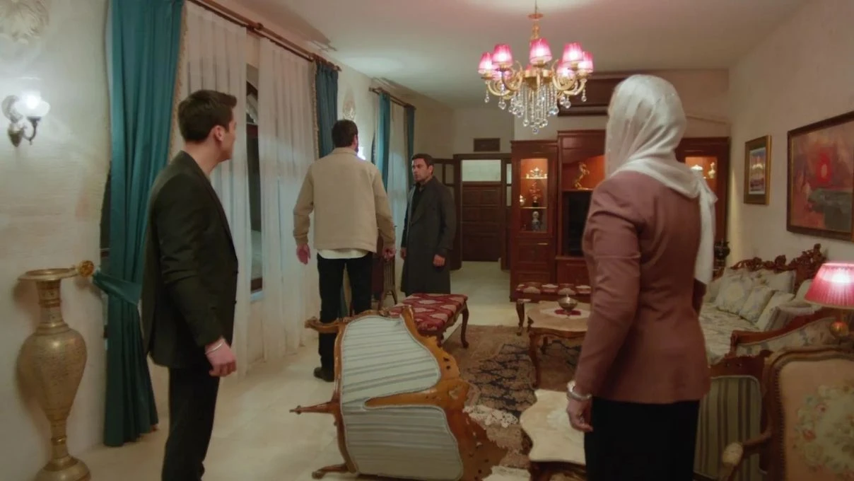 Uzak Şehir neden yayınlanmadı, akışında yok? Uzak Şehir final mi yaptı?