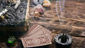 Günlük tarot kart açılımı 31 Aralık 2025! Öğrendikleriniz sizi siz yaparken geçmişi geride bırakın