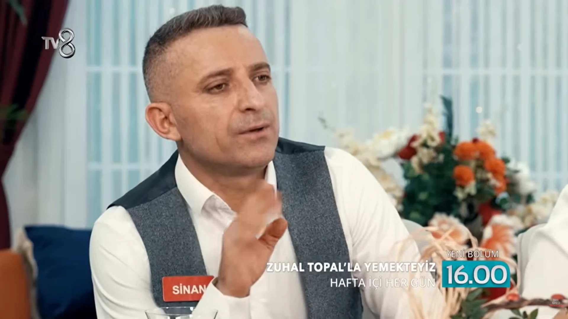 Zuhal Topal'la Yemekteyiz Sinan Yıldız kimdir, kaç yaşında? Yemekteyiz Sinan Yıldız mesleği nedir? 4 Ekran goruntusu 2025 12 29 170402