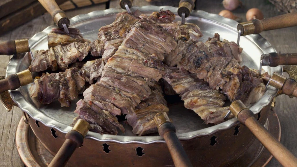 MasterCheften Erzurum usulu evde Cag kebabi Lokum gibi pisen etlerin sirri burada