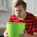 En kolay kusturma yöntemleri! Kusmak için neler yapılır?