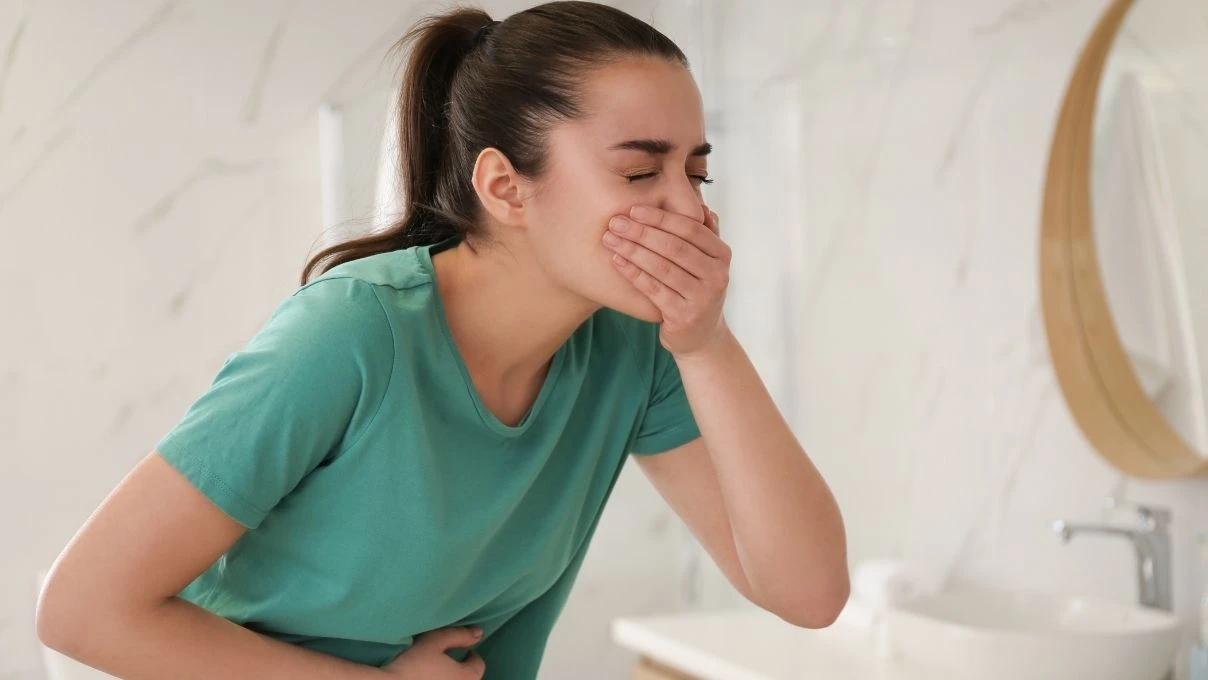 En kolay kusturma yöntemleri! Kusmak için neler yapılır?