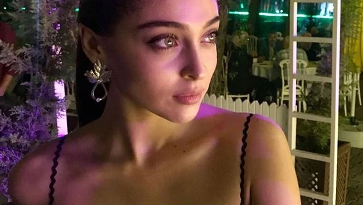 Güller ve Günahlar'ın Zeynep'i Cemre Baysel ile Türk yarış pilotu Cem Bölükbaşı aşk yaşıyor! Gözden kaçmayan detay 4 s 439bfdffd810c3faea2443494183858ad16e16e0