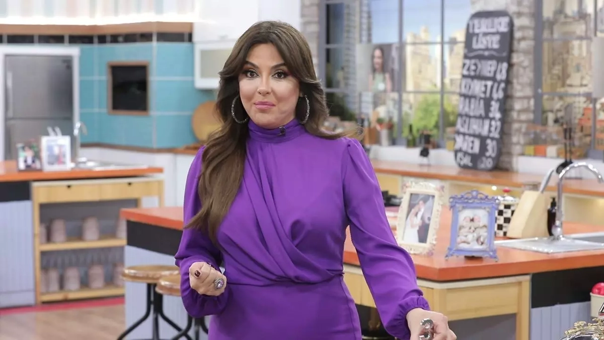 Gelinim Mutfakta 30 Ocak 2026 Cuma 10 altın bileziği kim aldı? Gelinim Mutfakta kim elendi? 7 67d02c51587331cb28bd46f0 1