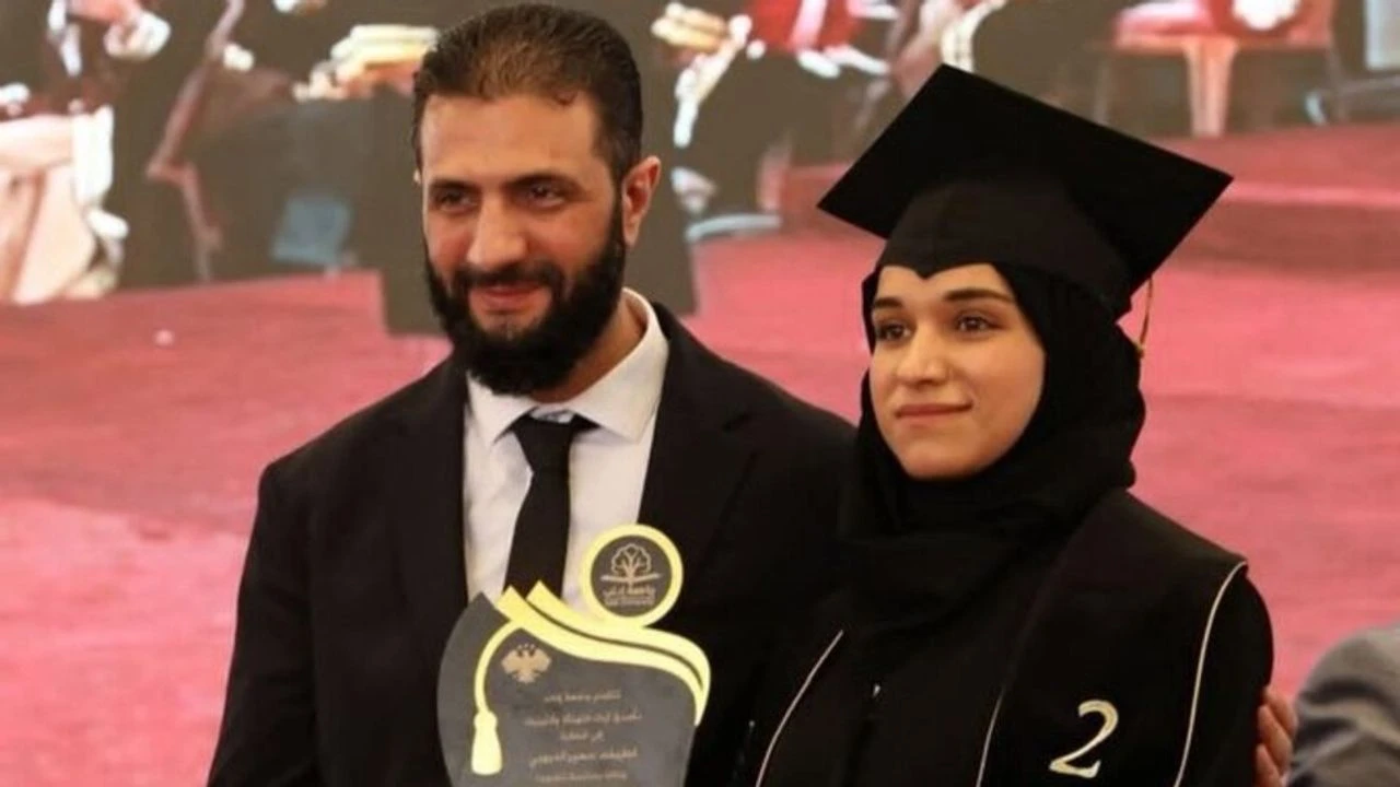 Latife el-Durubi Osmanlı torunu mu, Türk mü? Suriye lideri Ahmed el-Şara’nın eşi hangi köklerden geliyor? 7 960x540 1 10