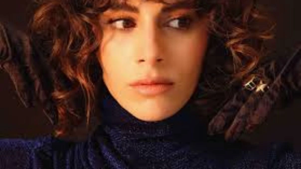 A.B.I. Gulusani Tugce Acikgoz kimdir kac yasinda nereli Tugce Acikgoz hangi dizilerde oynadi