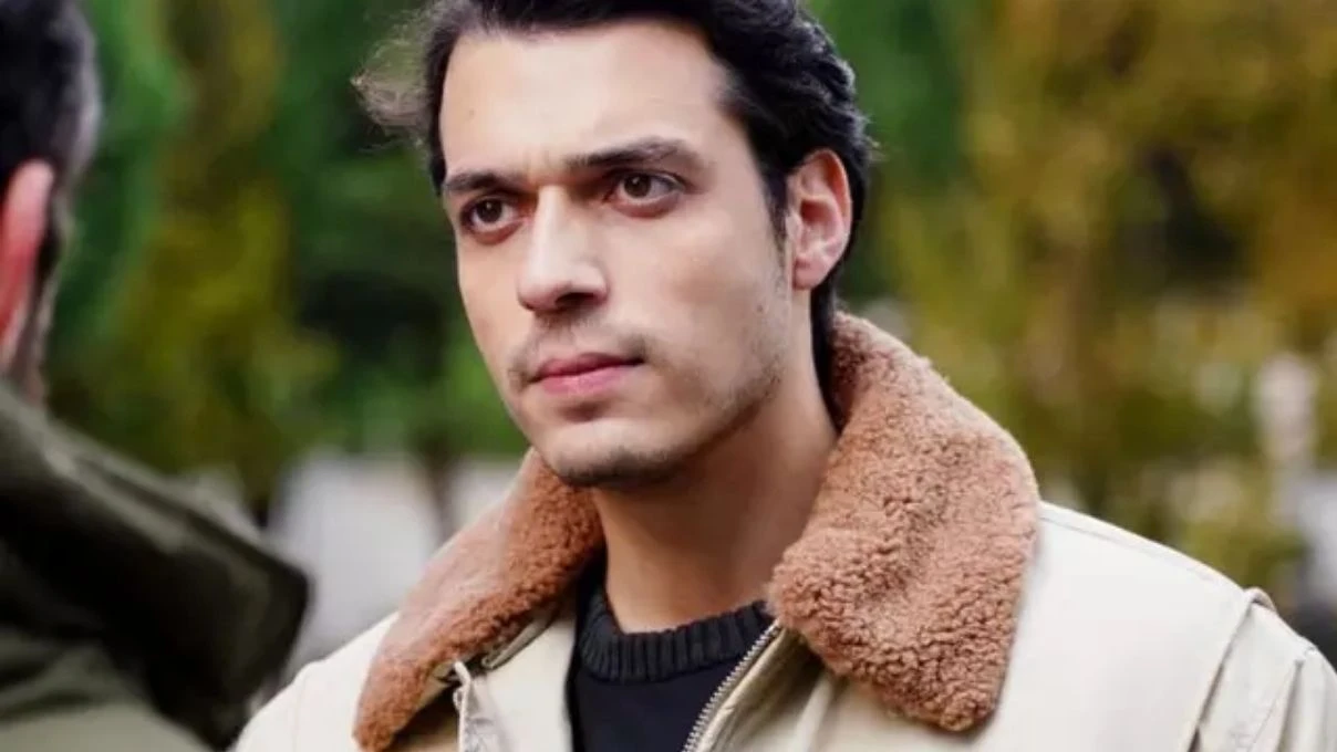 A.B.I. dizisinin Fikreti kimdir Ali Onsoz kimdir kac yasinda hangi dizilerde oynadi