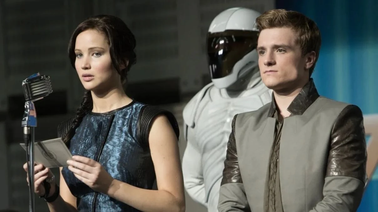 Jennifer Lawrence ve Josh Hutcherson Açlık Oyunları’na geri dönüyor! “Hasadın Şafağı” filminde rol alacak 4 ACLIK OYUNLARINA JENNIFER LAWRENCE VE JOSH HUTCHERSON GERI DONUYOR