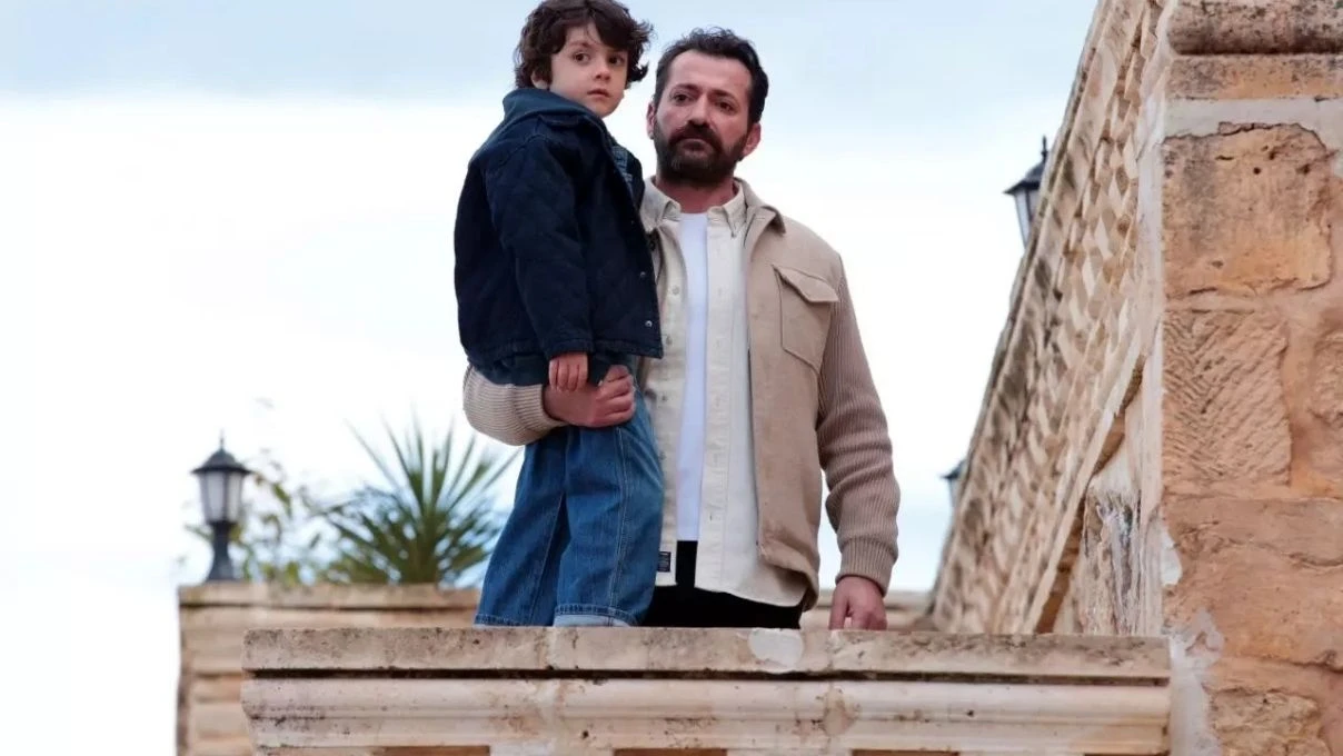 Uzak Şehir ve Taşacak Bu Deniz dizisinin senaristleri bir arada! Rakip dizilerden beklenmedik hareket