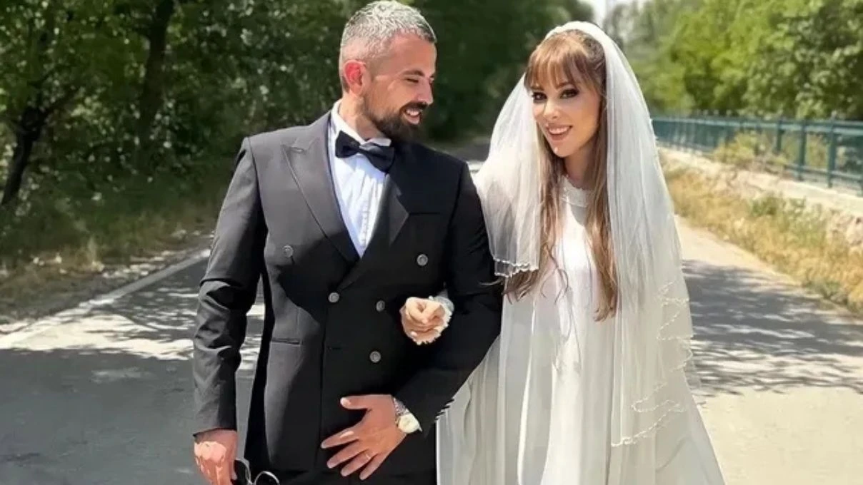 Ferdi Tayfur’un kızı Tuğçe Tayfur dolandırma iddialarıyla gündem oldu! Vatandaşlar adliyenin yolunu tuttu