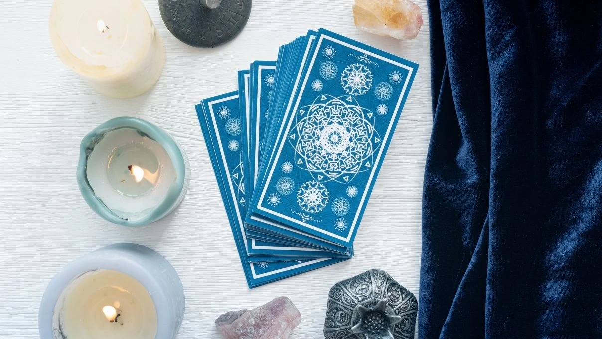 Günlük tarot kart açılımı 2 Ocak 2026! Kafa karışıklığına geçit vermeyin 