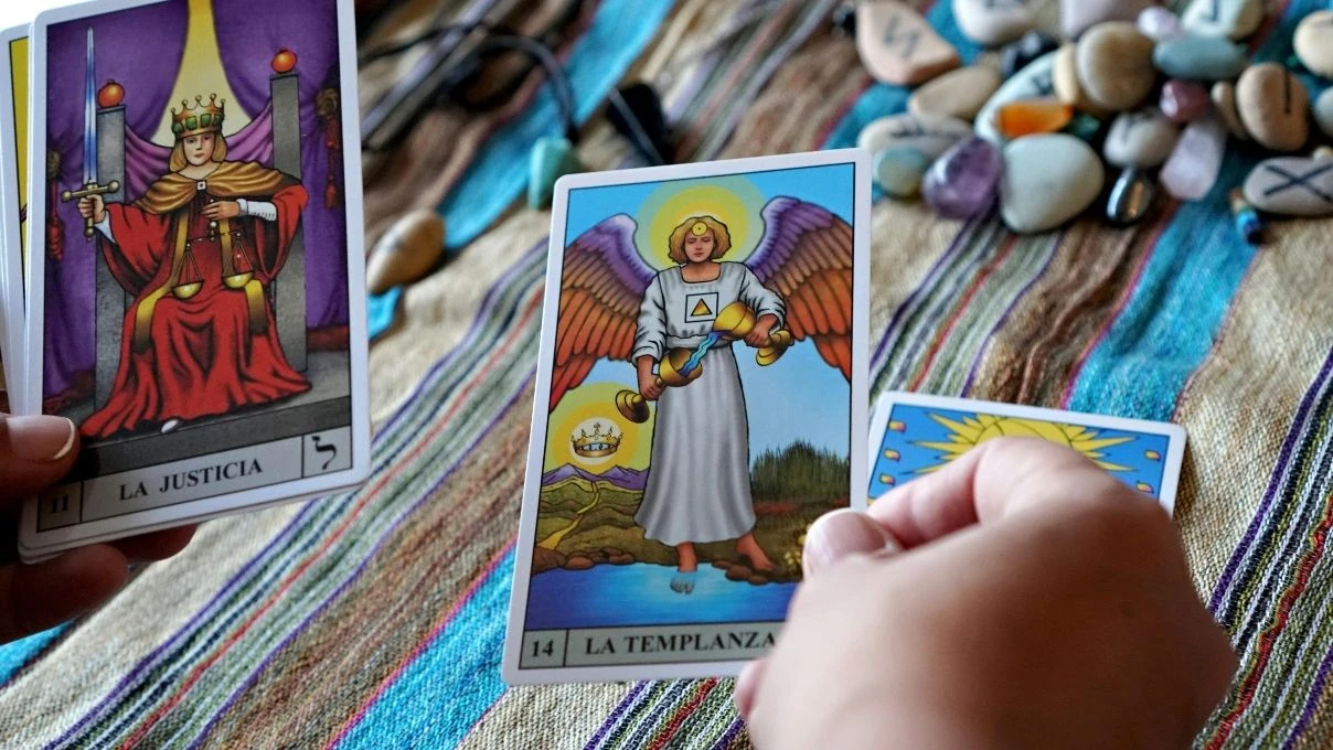 Günlük tarot kart açılımı 2 Ocak 2026! Kafa karışıklığına geçit vermeyin 
