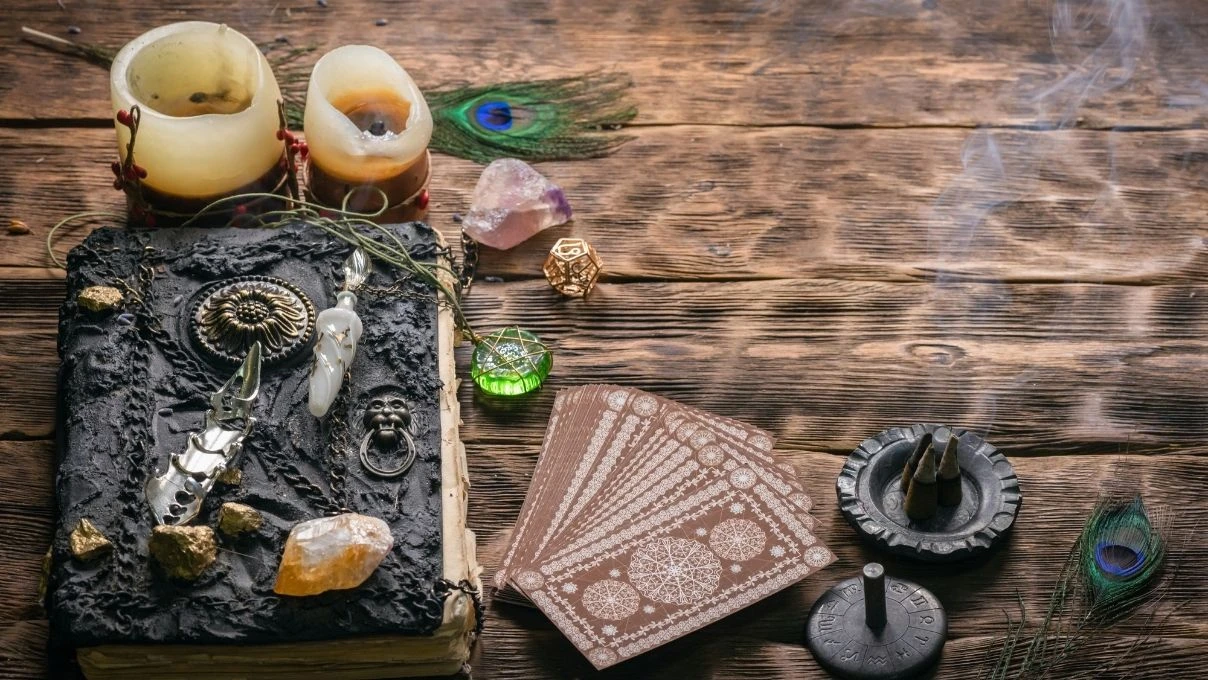 Günlük tarot kart açılımı 2 Ocak 2026! Kafa karışıklığına geçit vermeyin 