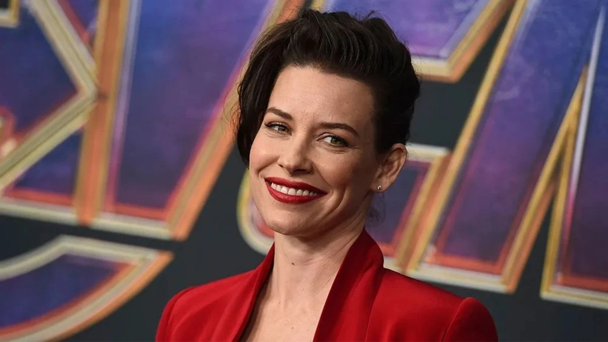 Evangeline Lilly’den kötü haber! Geçirdiği kaza sonrası beyninde hasar oluştu 4 Evangeline Lilly’den kötü haber! Geçirdiği kaza sonrası beyninde hasar oluştu