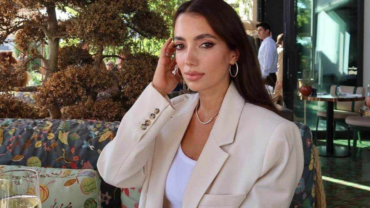 Sosyal medya fenomeni Rachel Araz’ın yeni çantası pes dedirtti! Koleksiyonun en dikkat çeken çantası oldu 4 Sosyal medya fenomeni Rachel Araz’ın yeni çantası pes dedirtti! Koleksiyonun en dikkat çeken çantası oldu