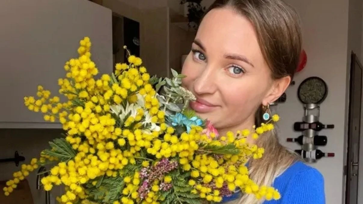 Sosyal medya fenomeni Yulia Burtseva’nın estetik operasyonu sonu oldu! Anafilaktik şok geçirdi, 38 yaşında hayatını kaybetti 9 Sosyal medya fenomeni Yulia Burtseva’nın estetik operasyonu sonu oldu! Anafilaktik şok geçirdi, 38 yaşında hayatını kaybetti