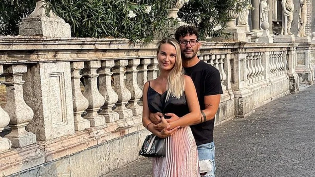 Sosyal medya fenomeni Yulia Burtseva’nın estetik operasyonu sonu oldu! Anafilaktik şok geçirdi, 38 yaşında hayatını kaybetti 8 Sosyal medya fenomeni Yulia Burtseva’nın estetik operasyonu sonu oldu! Anafilaktik şok geçirdi, 38 yaşında hayatını kaybetti