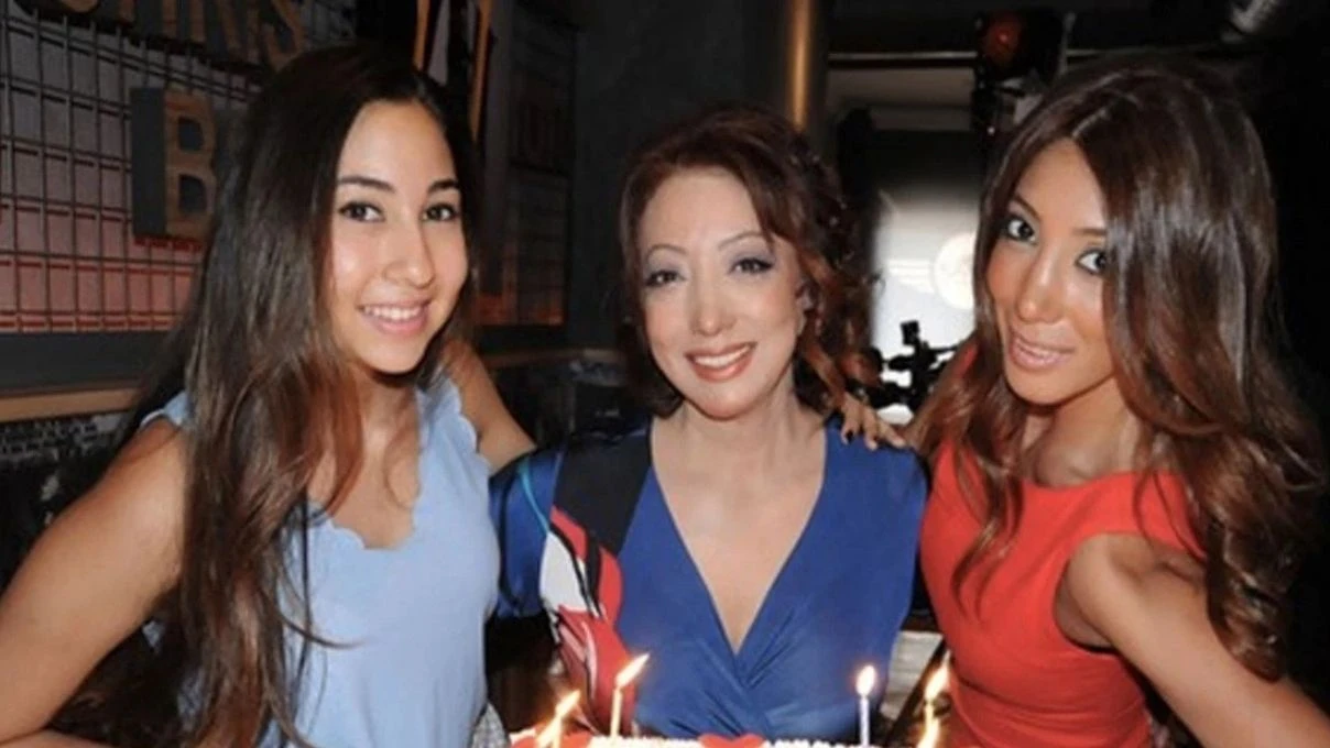 Yasemin Yalçın'ın ilk eşi kimdir? Yasemin Yalçın'ın kaç çocuğu var? 7 Yasemin Yalçın'ın ilk eşi kimdir? Yasemin Yalçın'ın kaç çocuğu var?