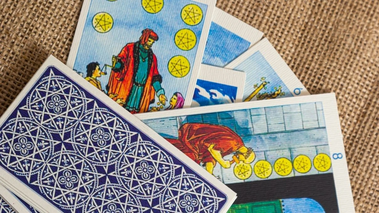 Günlük tarot kart açılımı 8 Ocak 2026! Duygusal derinleşme ve yeni başlangıçlar ana tema 5 Günlük tarot kart açılımı 8 Ocak 2026! Duygusal derinleşme ve yeni başlangıçlar ana tema