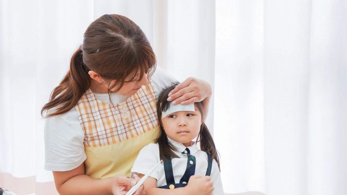 Okula giden çocuklar neden çok sık hastalanır? 2026 yılının kâbusu virüsler