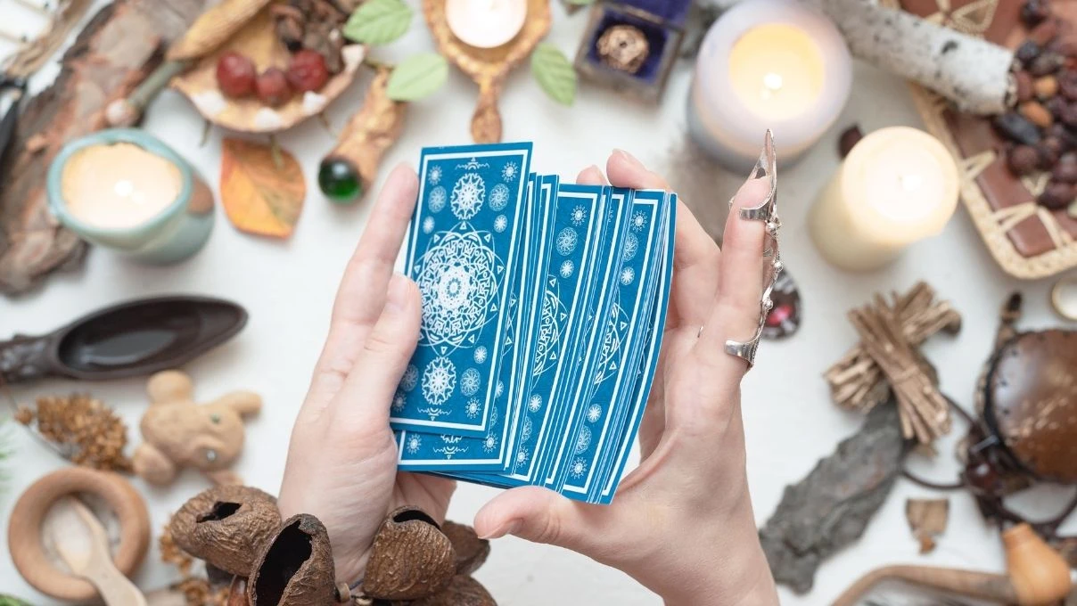 Günlük tarot kart açılımı 10 Ocak 2026! Düşünmek ve hedefe geçmek için son gün