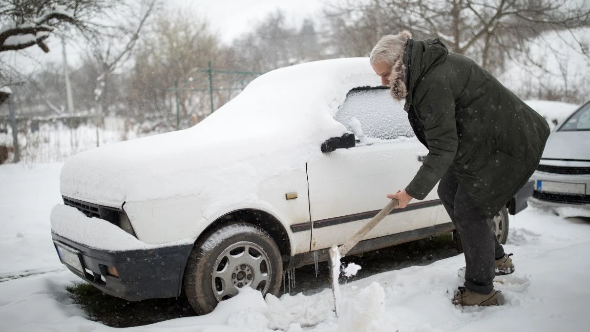 Arabanızın karda kalmasını istemiyorsanız! Muhteşem ipuçları