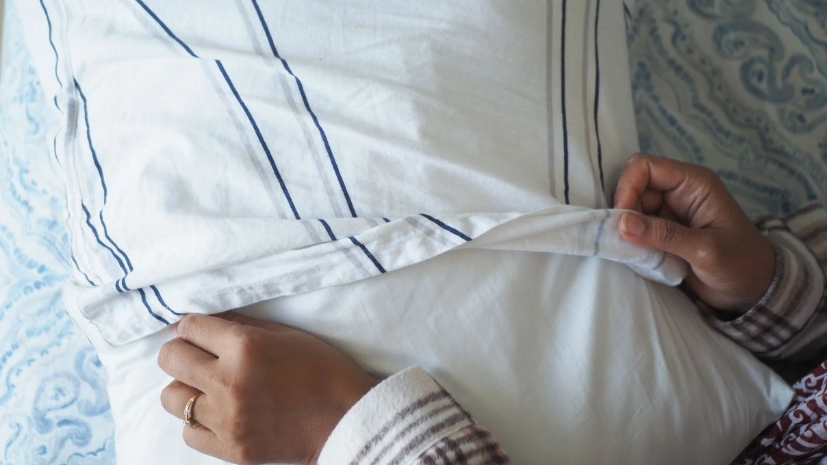 Sararmış yastık yüzlerini çöpe atmayın! Çamaşır susuz beyazlatma yöntemi 11 Sararmış yastık yüzlerini çöpe atmayın! Çamaşır susuz beyazlatma yöntemi