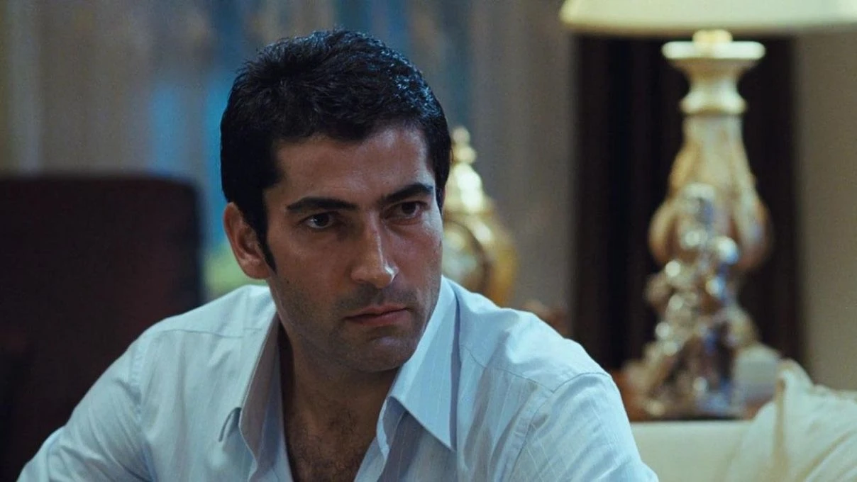 A.B.İ dizisi Kenan İmirzalıoğlu kaç yaşında? Kenan İmirzalıoğlu nereli?