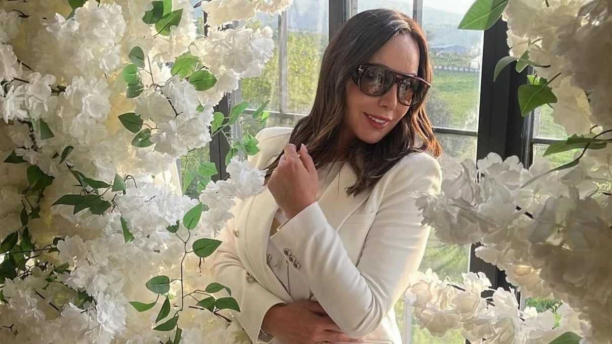 Asena’nın ablasıyla benzerliği şaşırttı! İkiz sandı herkes