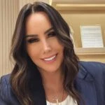 Asena’nın ablasıyla benzerliği şaşırttı! İkiz sandı herkes