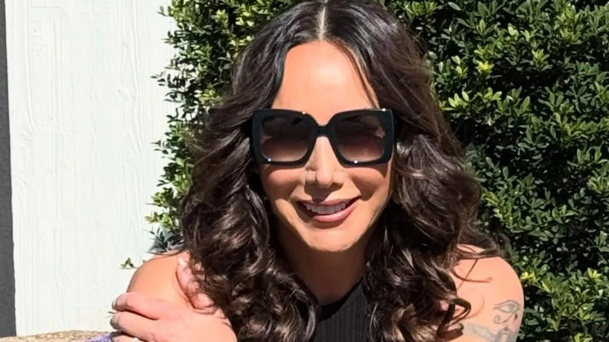 Asena’nın ablasıyla benzerliği şaşırttı! İkiz sandı herkes